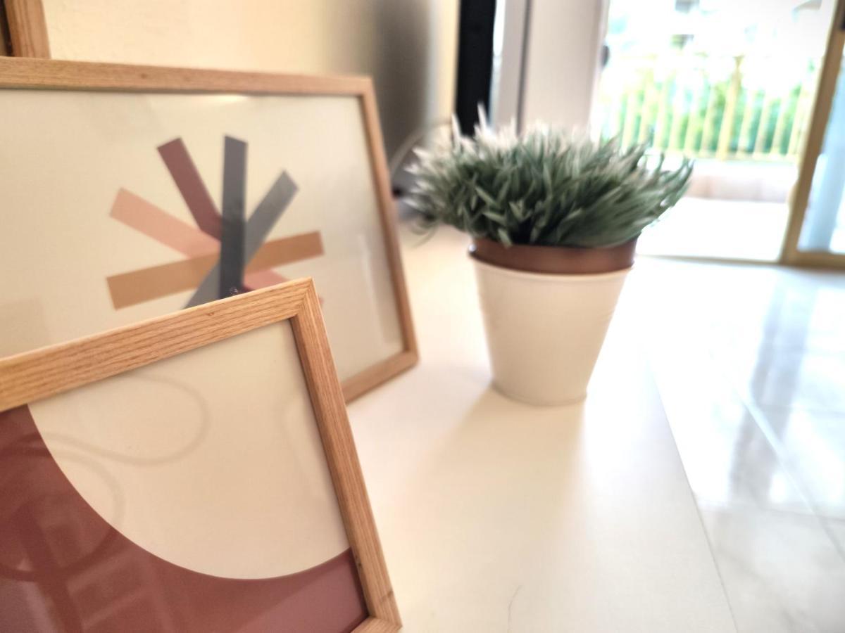Luminoso Apartamento En Salou Con Terraza Y Parque Infantil Ideal Familias Zewnętrze zdjęcie