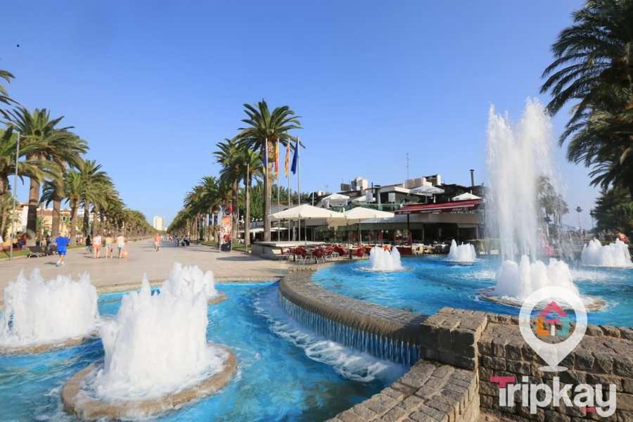 Luminoso Apartamento En Salou Con Terraza Y Parque Infantil Ideal Familias Zewnętrze zdjęcie