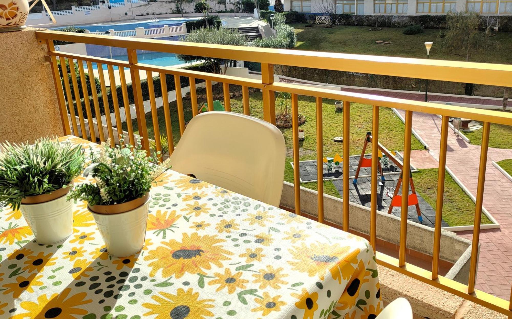 Luminoso Apartamento En Salou Con Terraza Y Parque Infantil Ideal Familias Zewnętrze zdjęcie